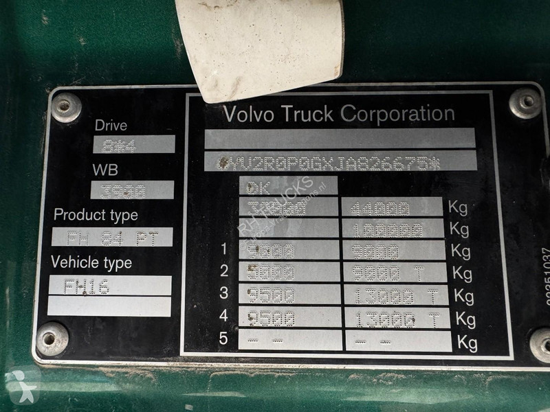 Trattore Stradale Volvo 16750 8X4 EURO 6 - 100...