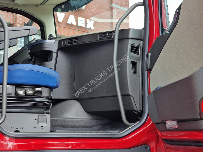 Traktor Volvo 13500 Aero Globetrotter XL 4x2 -...
