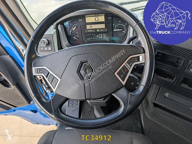 جرار Renault T 520