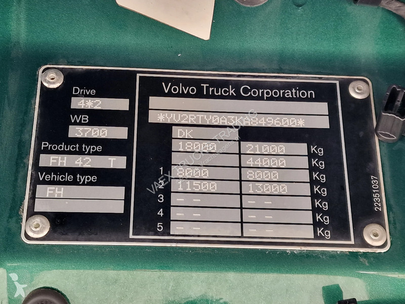 جرار Volvo 13460 Globetrotter 4x2 - ADR -...