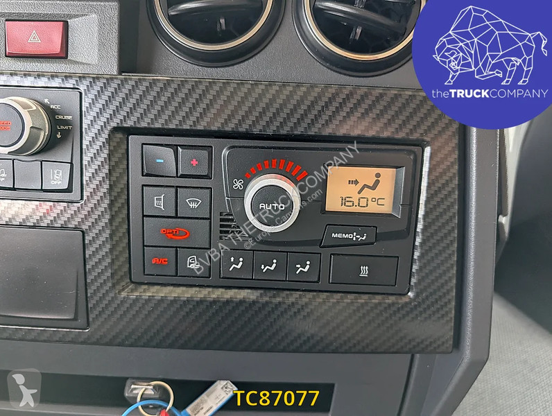 جرار Renault T 520