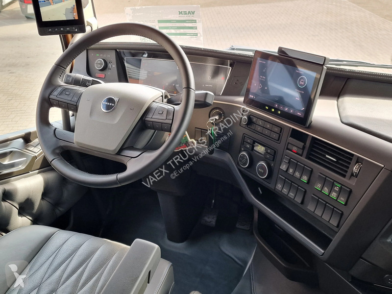 Traktor Volvo 13500 Aero Globetrotter XL 4x2 -...