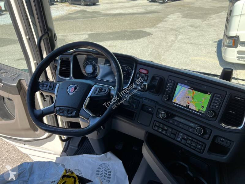 Cap tractor Scania