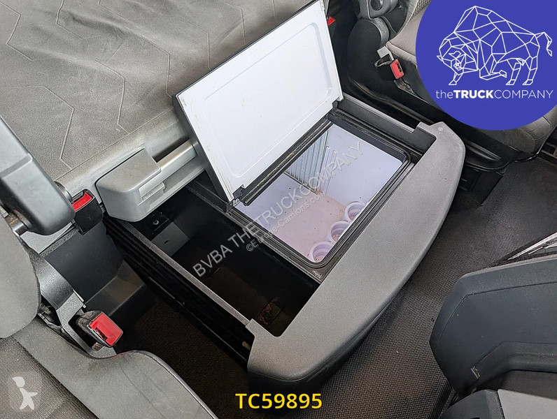 جرار Renault T 480