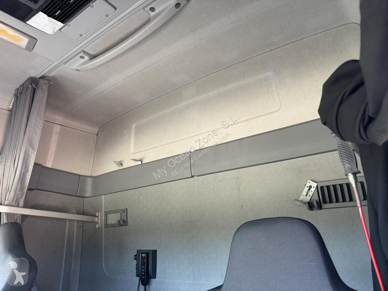 جرار Renault T440
