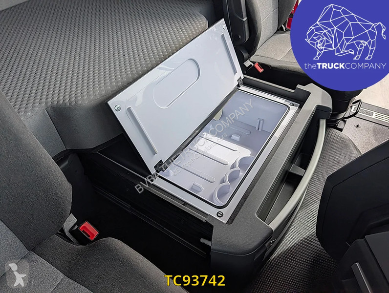 جرار Renault T 480