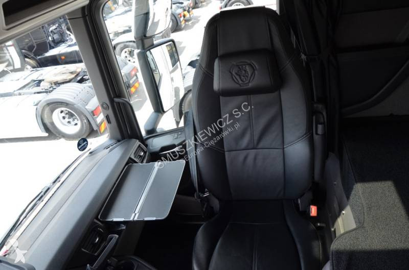 Влекач Scania