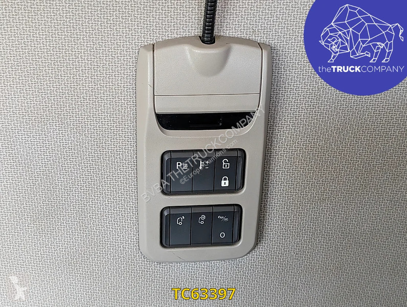 جرار DAF 530