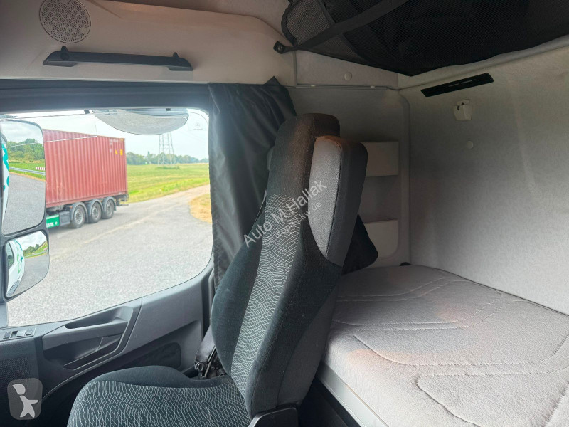 جرار Mercedes 2051 HAD 4x4 Retarder / NEW ENGINE