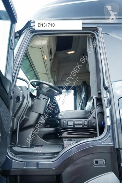 Влекач Iveco 510