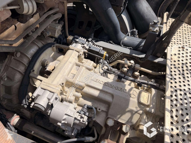 جرار Mercedes 2044