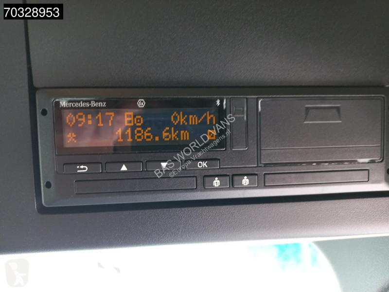 جرار Mercedes 1842 4X2 RHD Unused! ClassicSpace