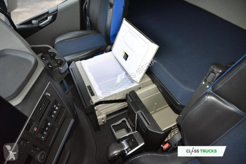 جرار Volvo 500 Globetrotter XL