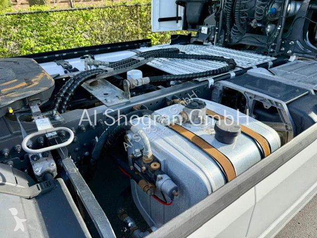 جرار Volvo 460 Globetrotter...