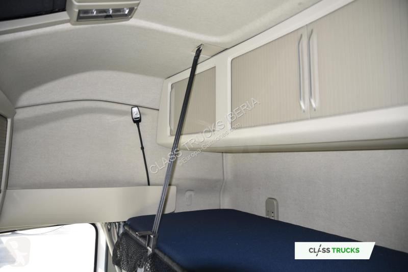 جرار Volvo 500 Globetrotter XL Retarder...