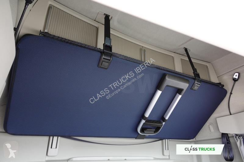 جرار Volvo 500 Globetrotter XL