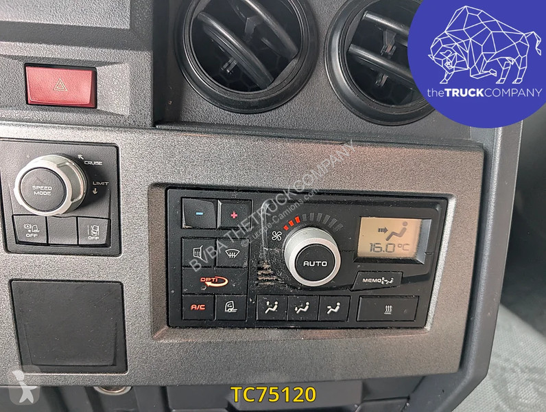 جرار Renault T 480