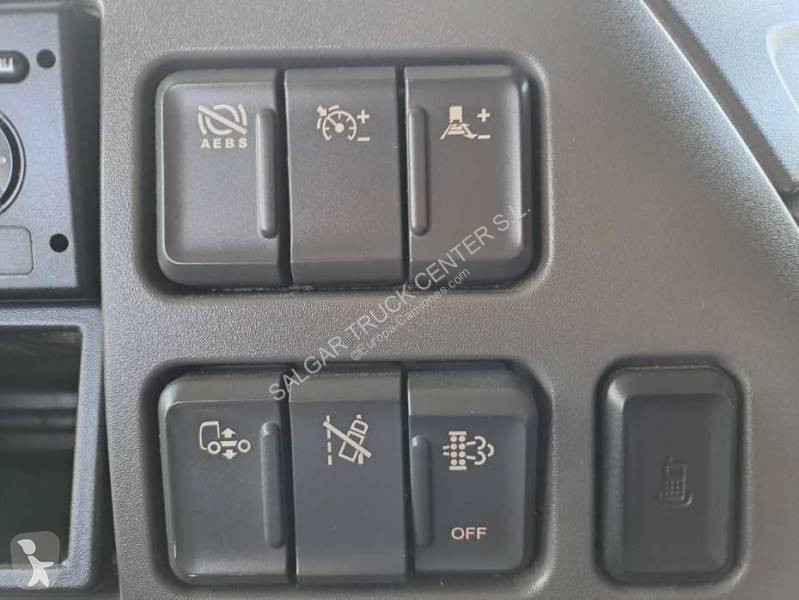 جرار Volvo