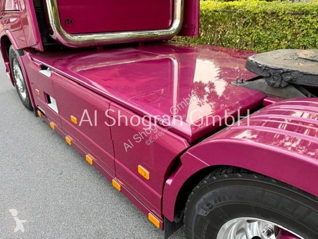 جرار Volvo 500 Globetrotter/Voll...