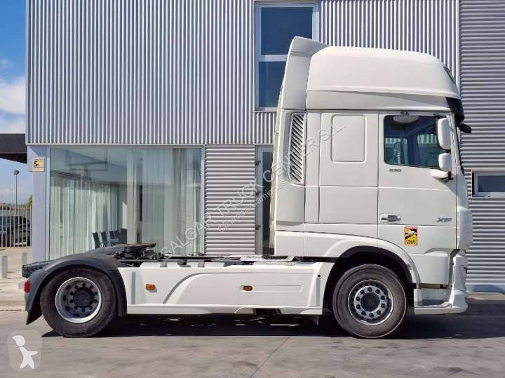 Cabeza tractora DAF