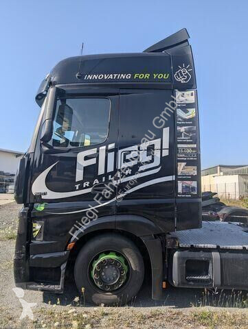 Cabeza tractora Mercedes 1851 LSnRL