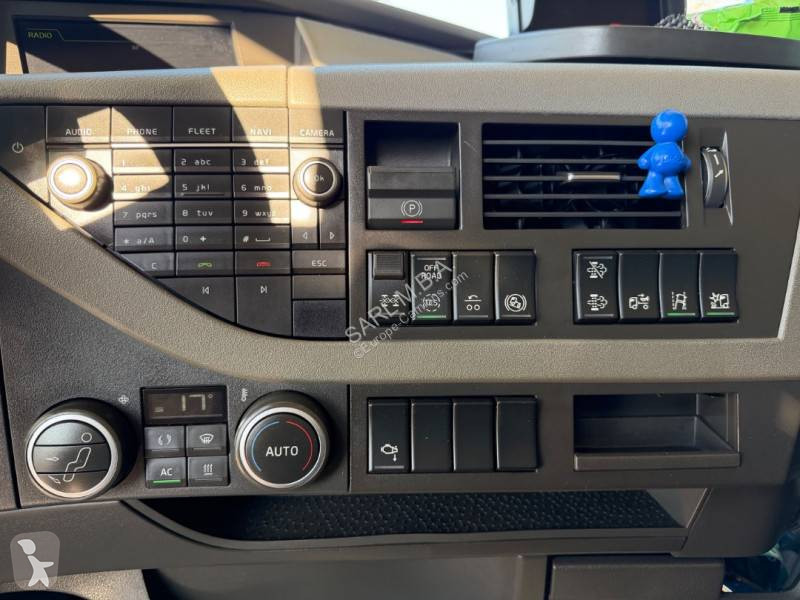 Cabeza tractora Volvo 750