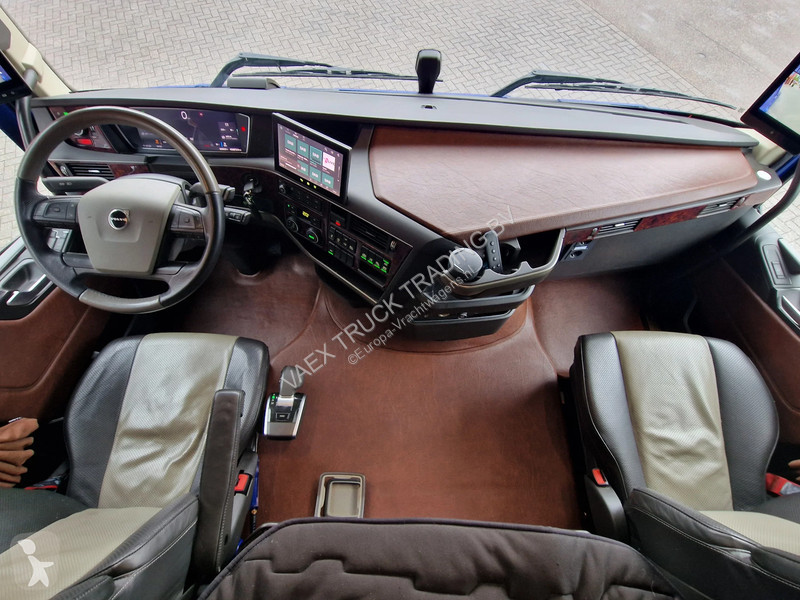 Cabeza tractora Volvo 13500 XL Aero - I...