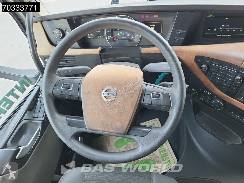 Tahač Volvo 500  4X2 Hydraulic Navi