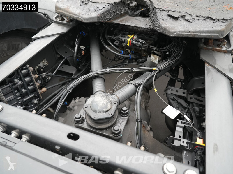 Tahač Volvo FH 460 4X2 Globe APK 08-2027 2x...