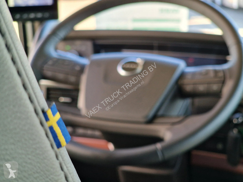 Nyergesvontató Volvo 16780 Globetrotter XL Aero...