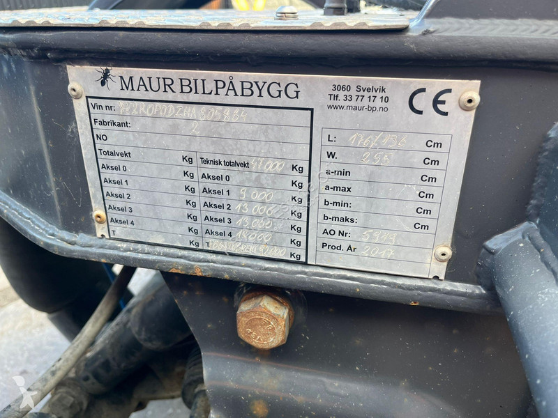Cabeza tractora Volvo 750 8x4 GCW 90 ton /...