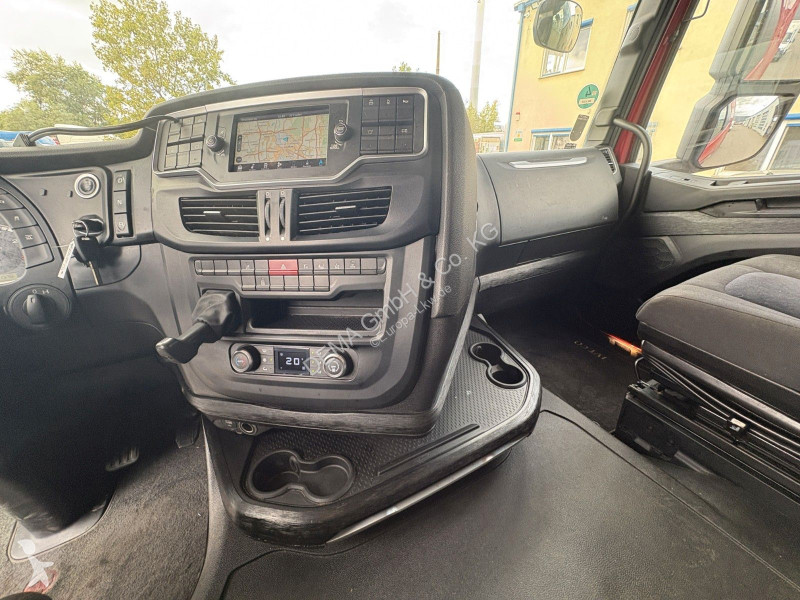 Nyergesvontató Iveco S...