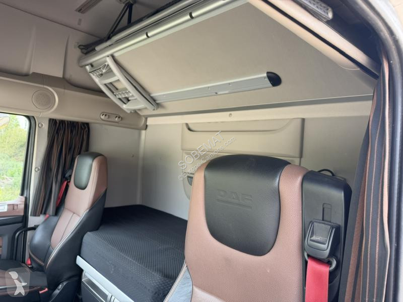 Tracteur DAF 530