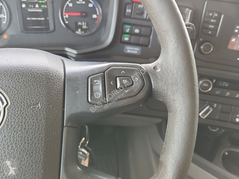 Ciągnik siodłowy Scania 450