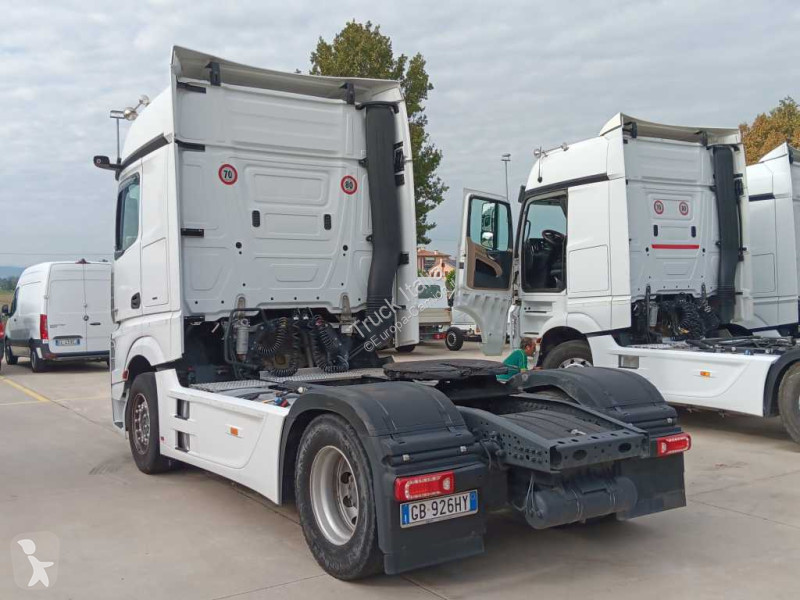 Trattore Stradale Mercedes V - 5 1853 LS 4x2