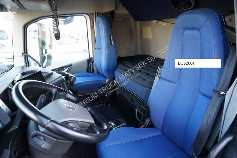 Влекач Volvo FH 460 / LOW DECK / MEGA / I-PARK...