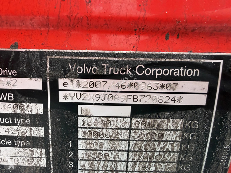 Volvo FM 330  Truck tractor unit