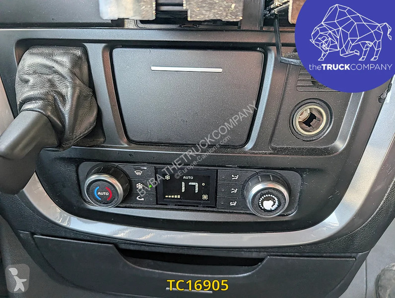 Iveco 400 tractor unit