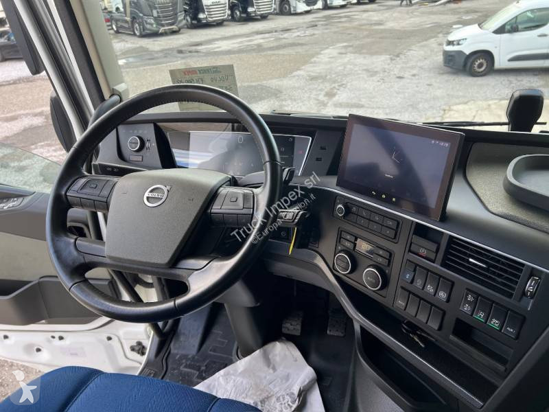 Tahač Volvo 500 Globetrotter XL