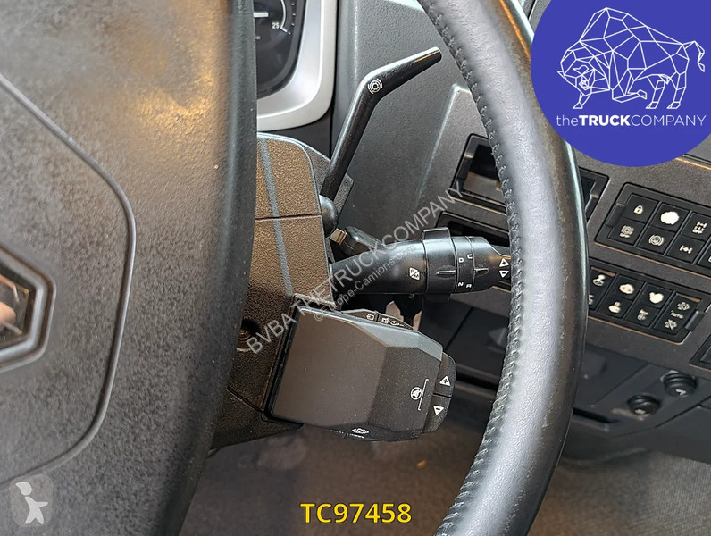 Traktor Renault T 520