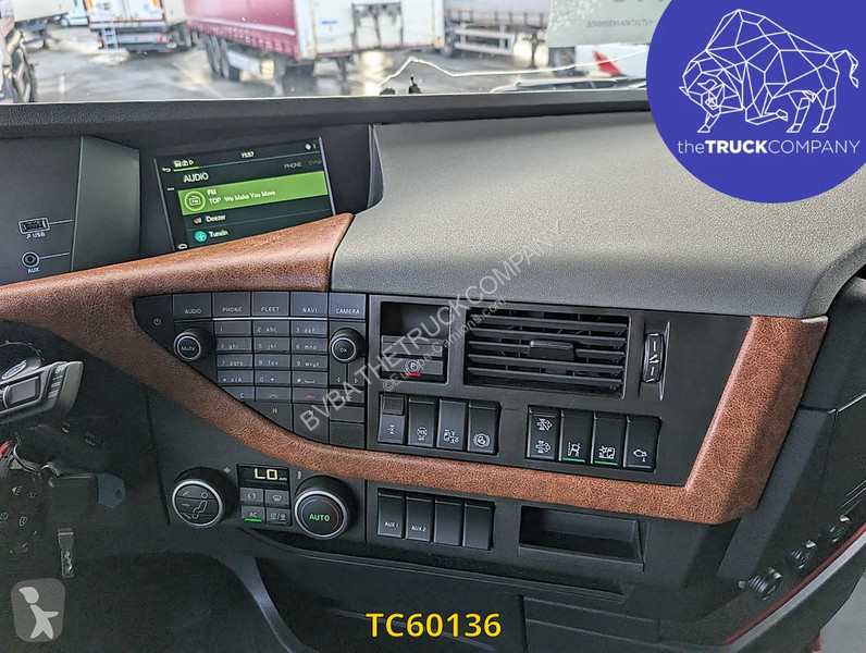Traktor Volvo 500