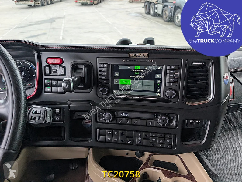 Scania 520 tractor unit