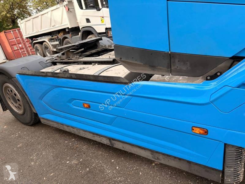Tratores DAF 530