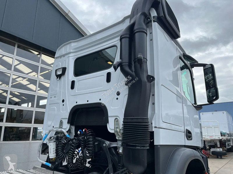 Tractor Mercedes 3340 S 6x4 Tractor Head