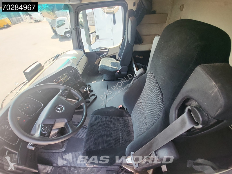 Traktor Mercedes 1845 4X2 ClassisSpace PTO...