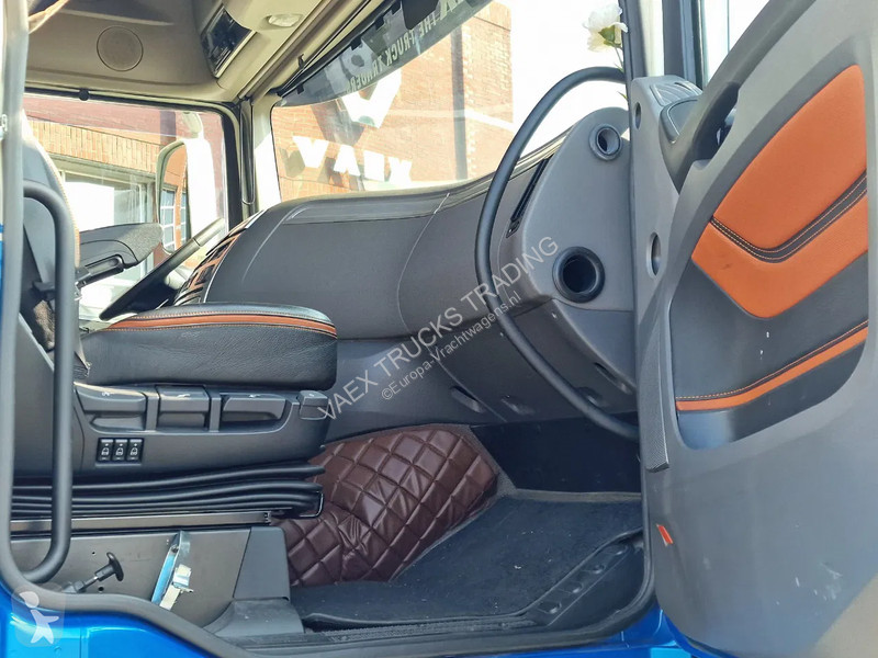 Tahač DAF SuperSpaceCab 4x2 - ADR/VLG - Leather...