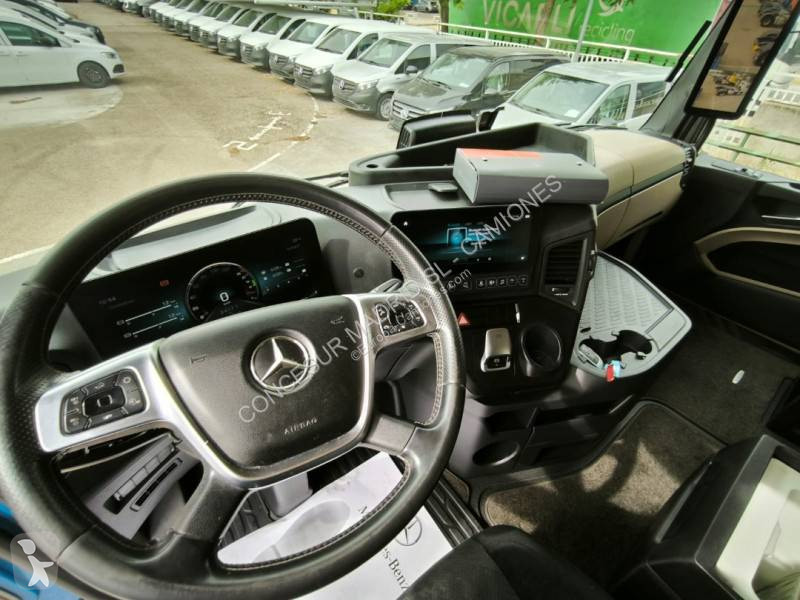 Traktor Mercedes