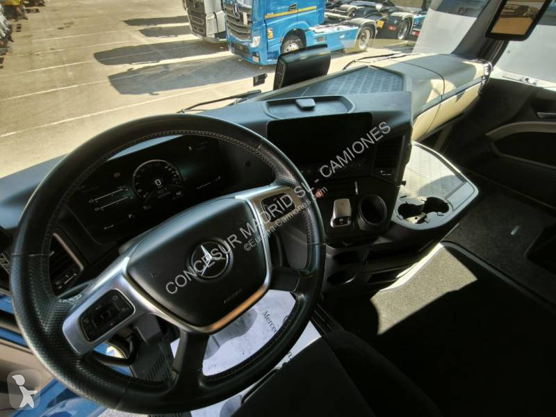 Traktor Mercedes