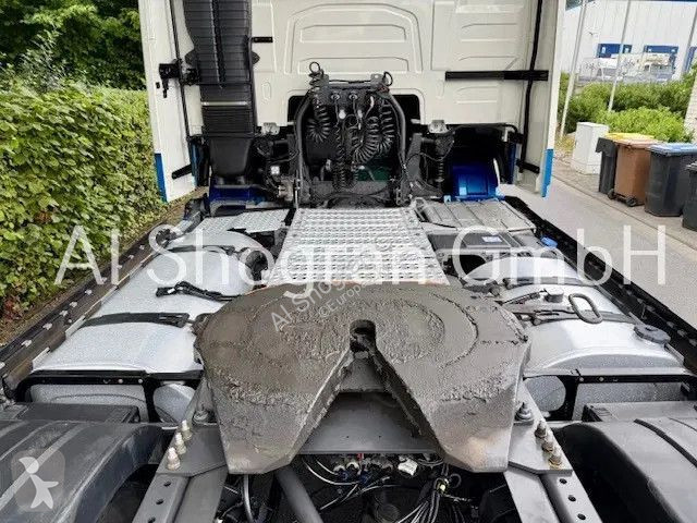 Tahač Volvo 500 Globetrotter XL / 2 x Tank /...