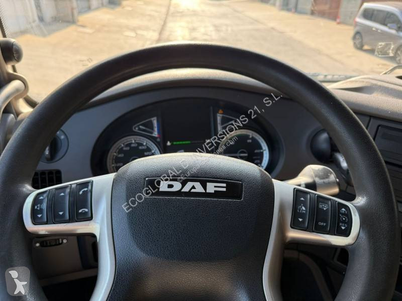 Nyergesvontató DAF 480